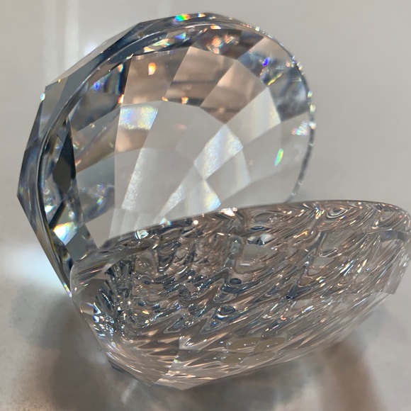 Swarovski Oyster shell with Pearl Accent - Picture 17 of 17